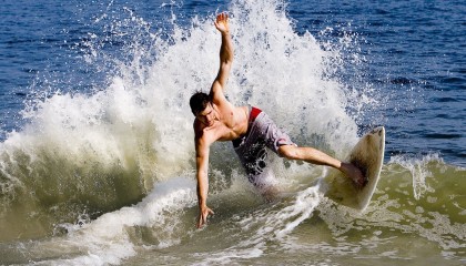 开云体育登录-布雷默的棋盘，突尼斯如何用战术铁腕扼住喀麦隆雄狮的咽喉