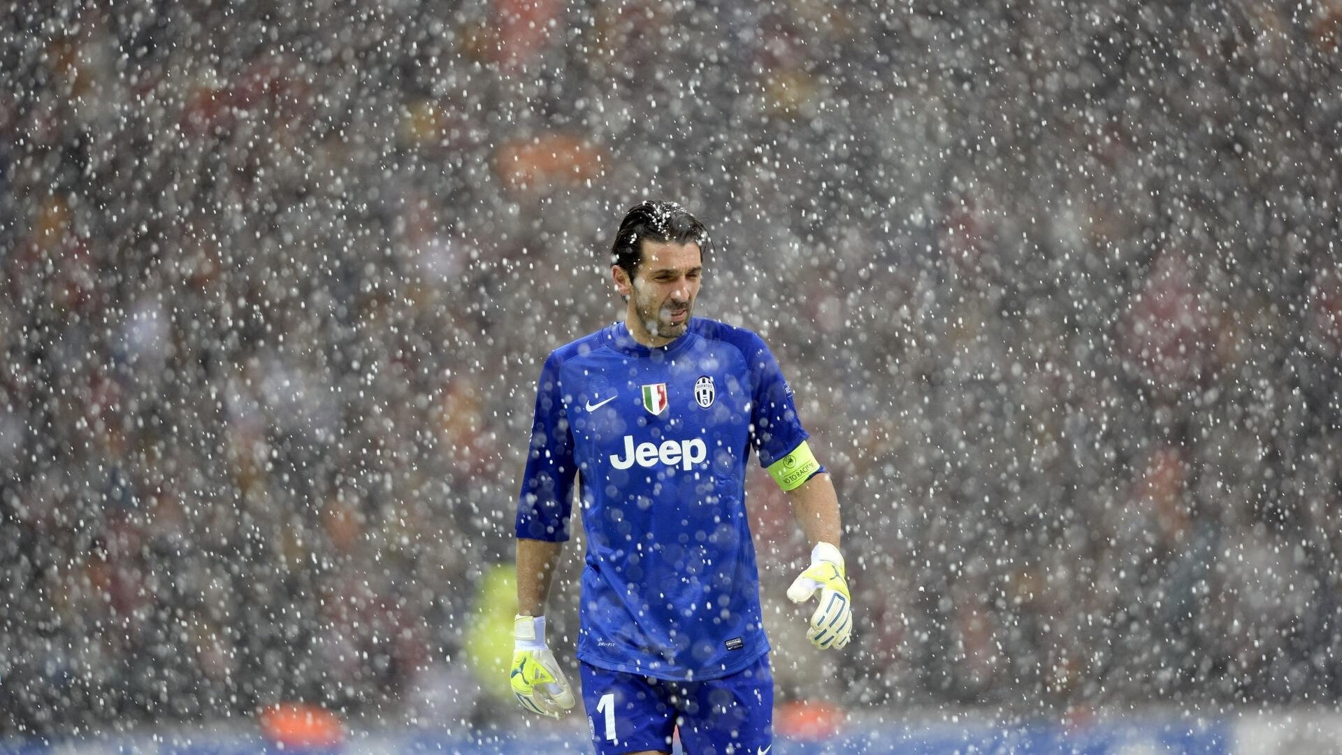 洪都拉斯击溃曼联，门迪，那个被遗忘的关键先生如何改写了足球叙事