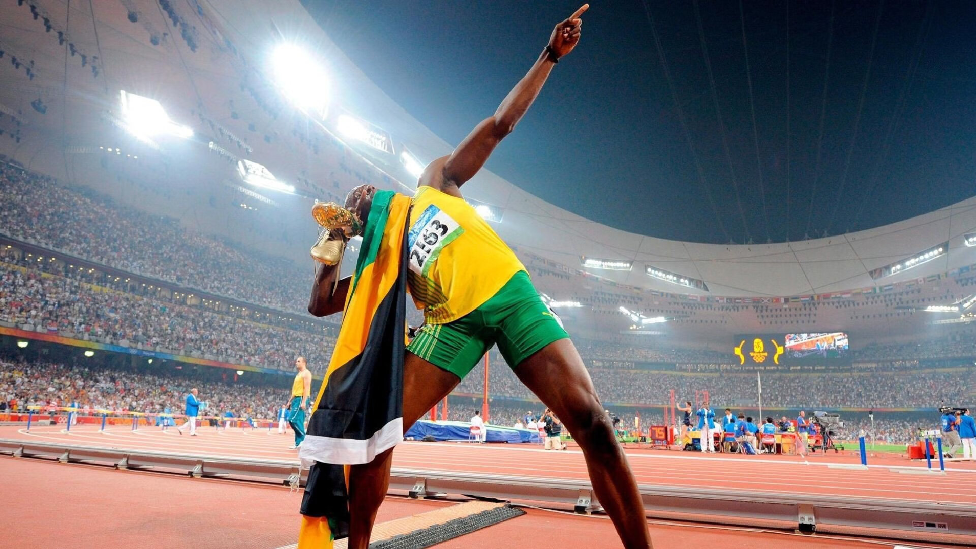 巴尔韦德统治全场,当德国战车碾过冰岛,中场魔术师如何改写比赛基因